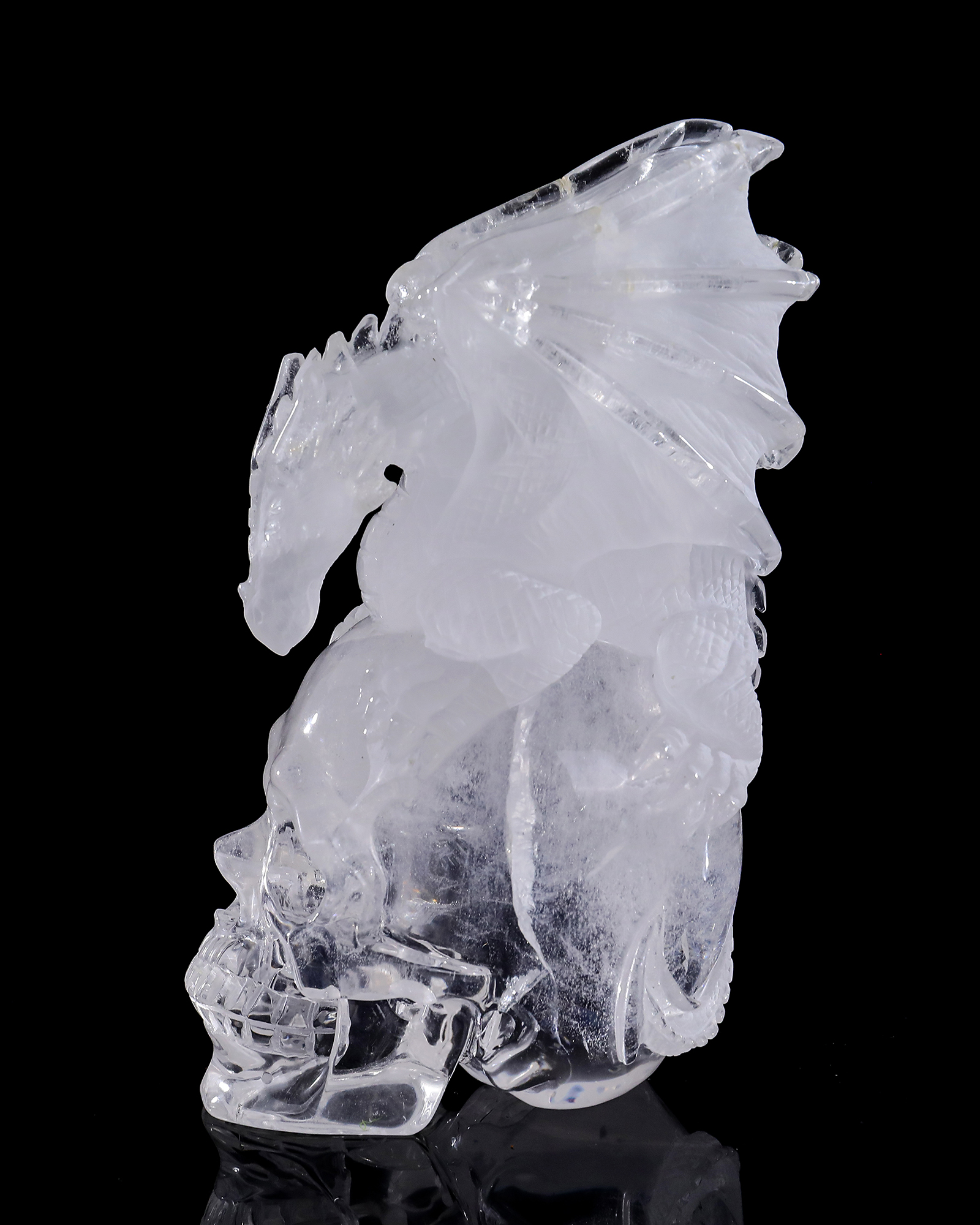 5-inch Clear Crystal Skull & Pterosaur Hand-Carved Ornament - Unique Home Decor for Display, Ideal Gift for Crystal Collectors, Symbolic Artwork