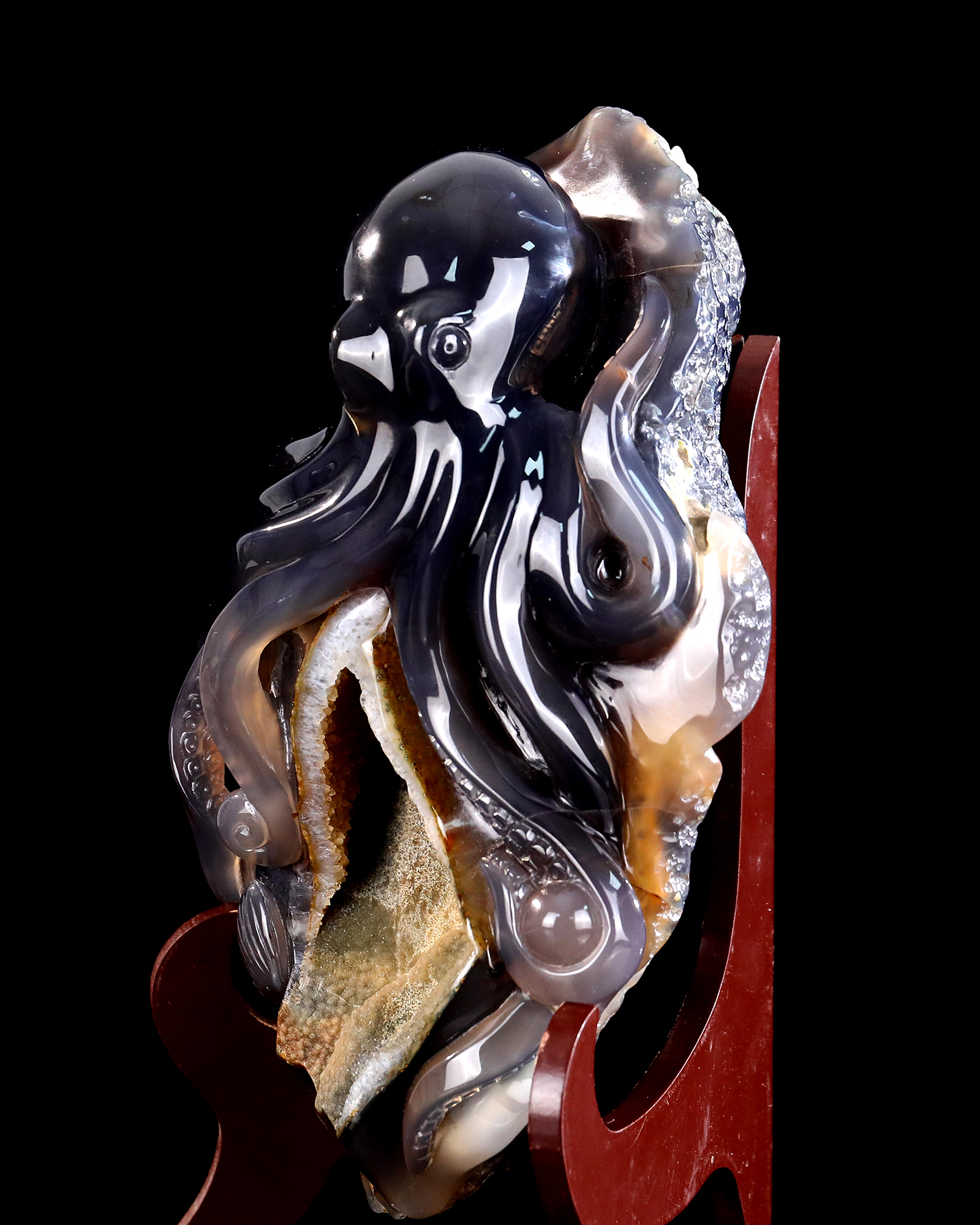 Sparkling Geode Agate Octopus Figurine - Handcrafted Crystal Animal Carving Collectible