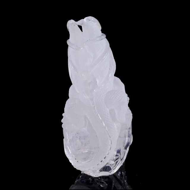 5-inch Clear Crystal Skull & Pterosaur Hand-Carved Ornament - Unique Home Decor for Display, Ideal Gift for Crystal Collectors, Symbolic Artwork