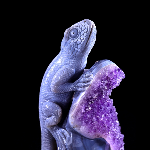 7.9" Amethyst Druse Agate Skull & Lizard Sculpture, Natural Crystal Gemstone Artifact for Luxury Decor