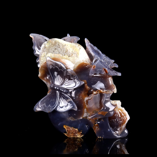 Exquisite 7-inch Geode Agate Skull & Butterfly Ornament - Handcrafted Artwork with Butterfly