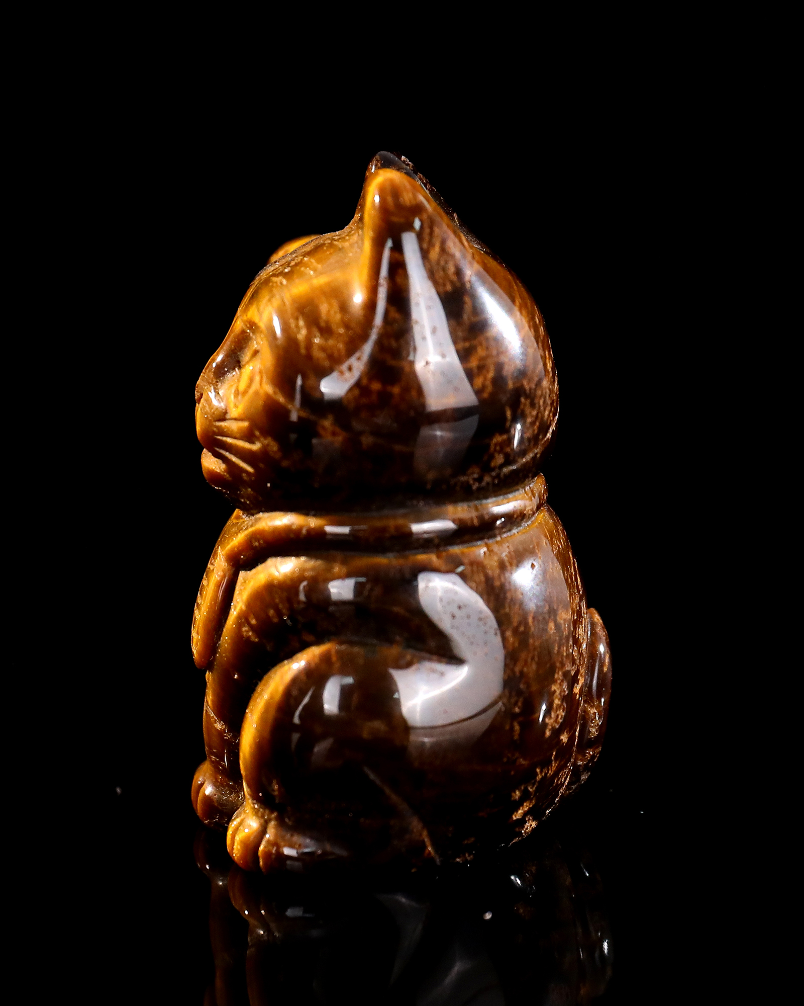 Tiger's Eye Maneki-Neko Carving - Handcrafted Feng Shui Lucky Cat Figurine for Wealth & Home Blessing