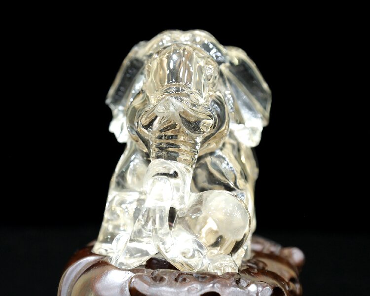 Clear Quartz Elephant Figurine - Calming Good Luck Crystal Home Decoration