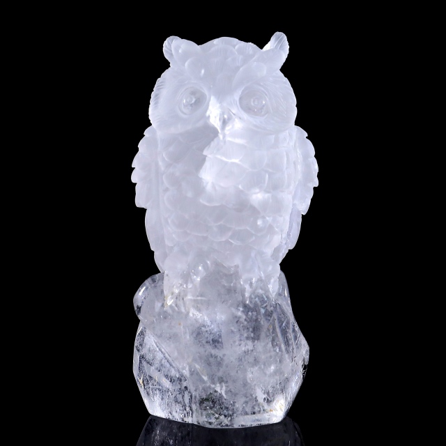 4.9-inch Hand Carved Clear Quartz Owl - Wisdom Symbol Gemstone Sculpture for Collection & Home Décor