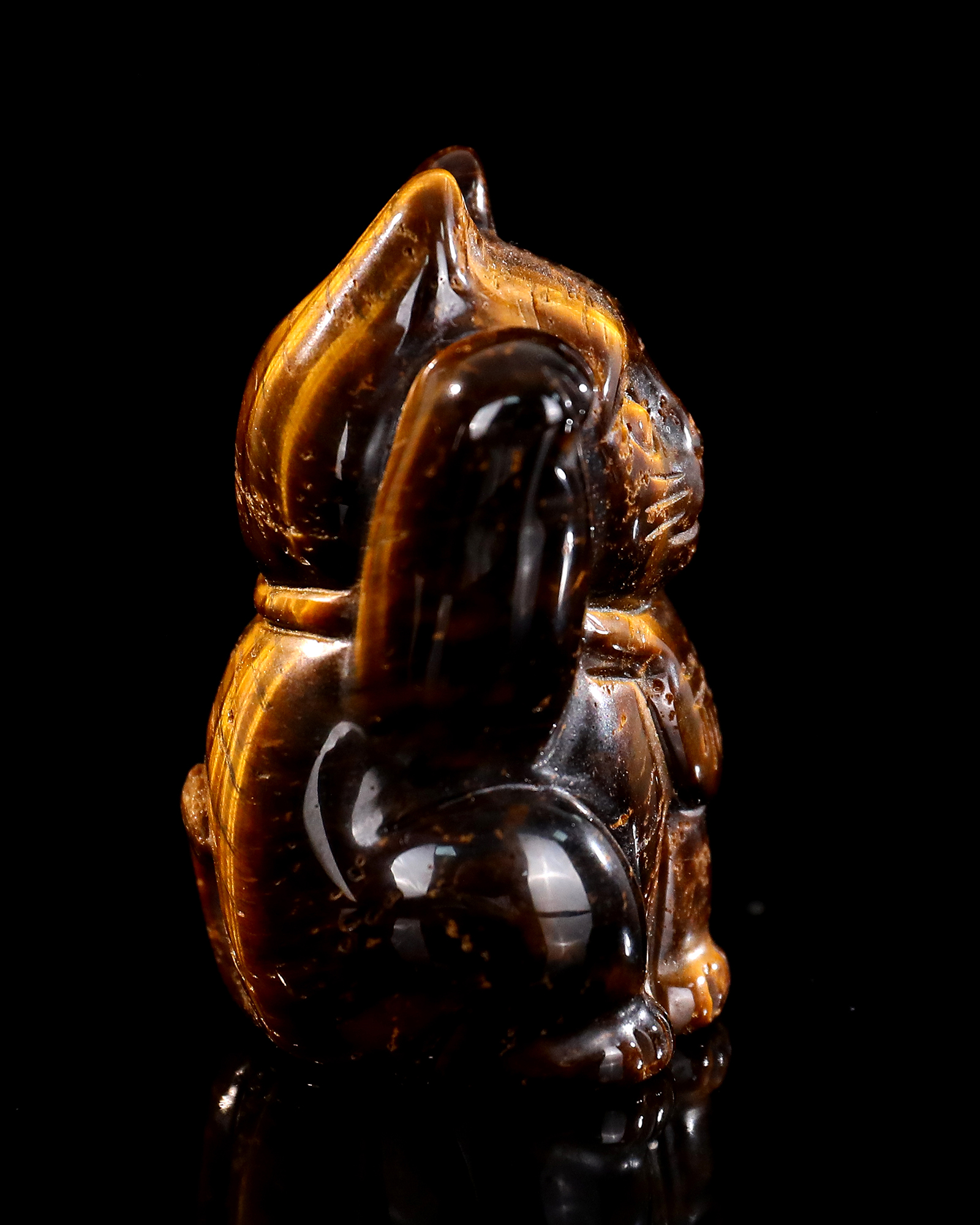 Tiger's Eye Maneki-Neko Carving - Handcrafted Feng Shui Lucky Cat Figurine for Wealth & Home Blessing