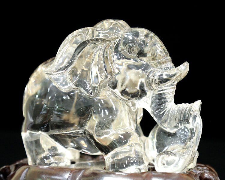 Clear Quartz Elephant Figurine - Calming Good Luck Crystal Home Decoration