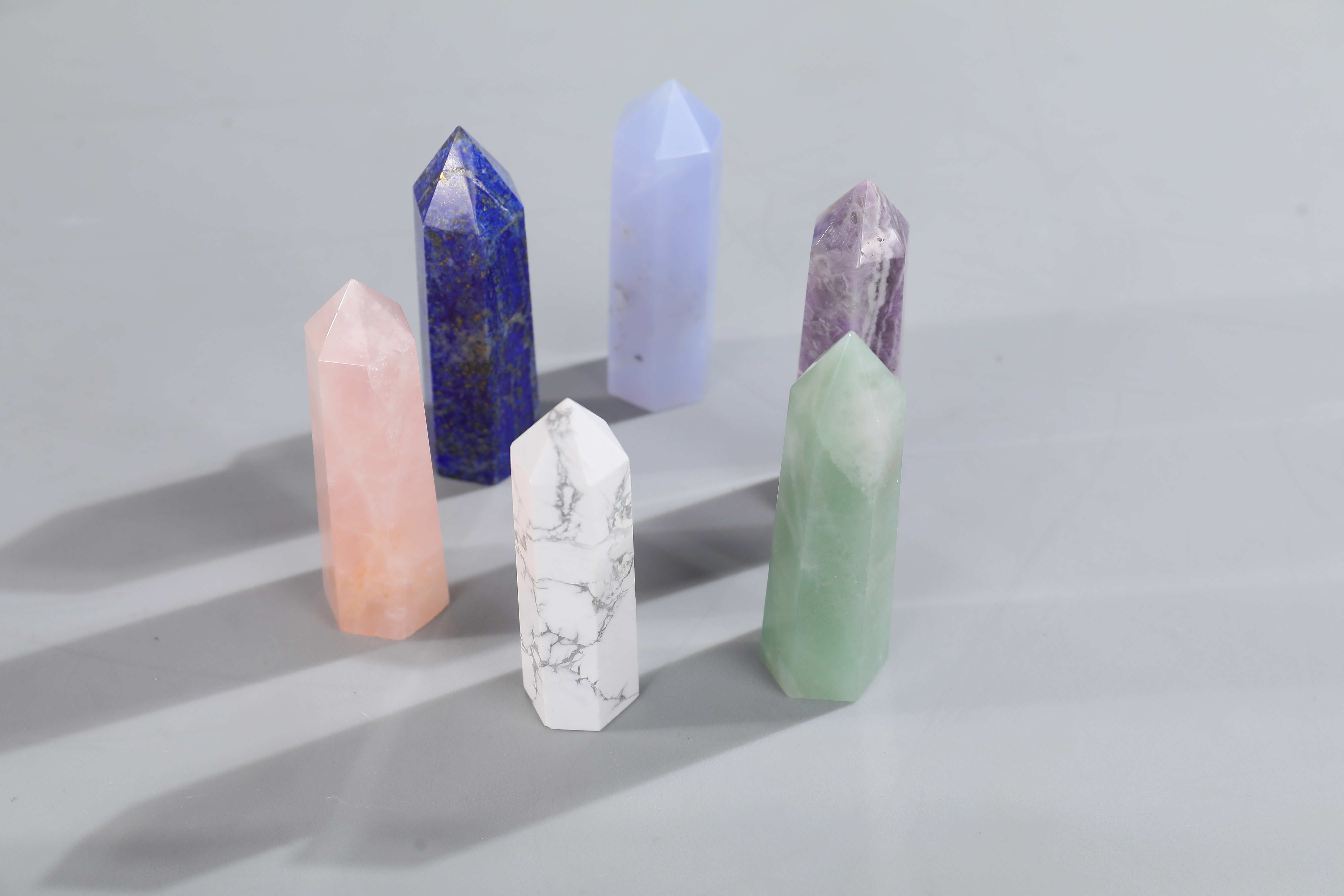 Natural Crystal Chalcedony Jasper Tower Hexagonal Green Fluorite Reiki Healing Quartz Gemstone for Decoration and Craft