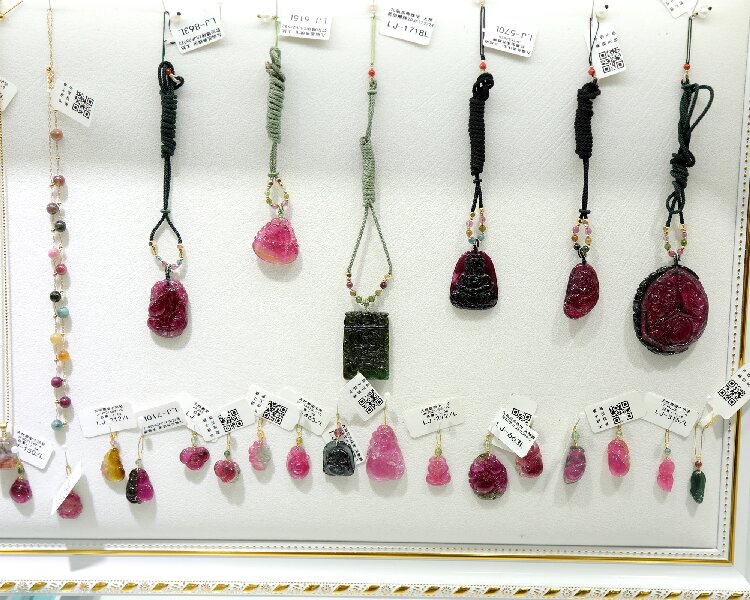 Handmade DIY Multi-Property Crystal Necklace - Assorted Natural Crystals, Customizable