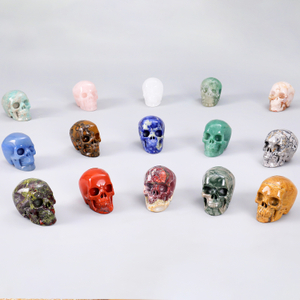 Wholesale 1.75 Inch Natural Crystal Skulls Hand Carved Mini Skull Carving Statue Healing Gemstone Craft for Halloween Decor Gift